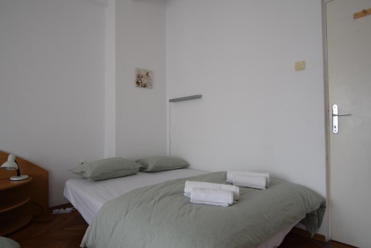 Апартаменты Resedinta Lui Calin - Downtown Park Cismigiu Бухарест Экстерьер фото