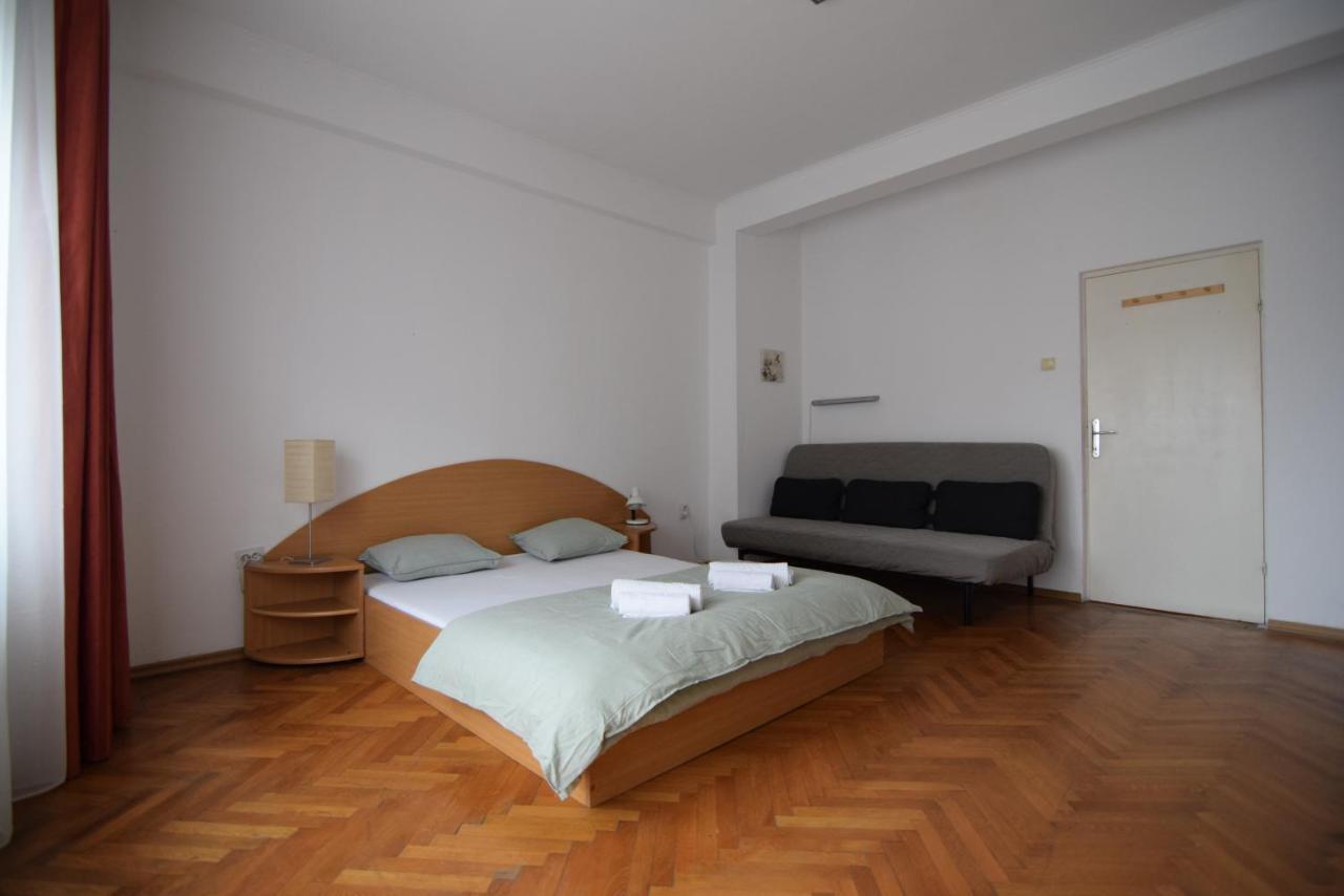 Апартаменты Resedinta Lui Calin - Downtown Park Cismigiu Бухарест Экстерьер фото